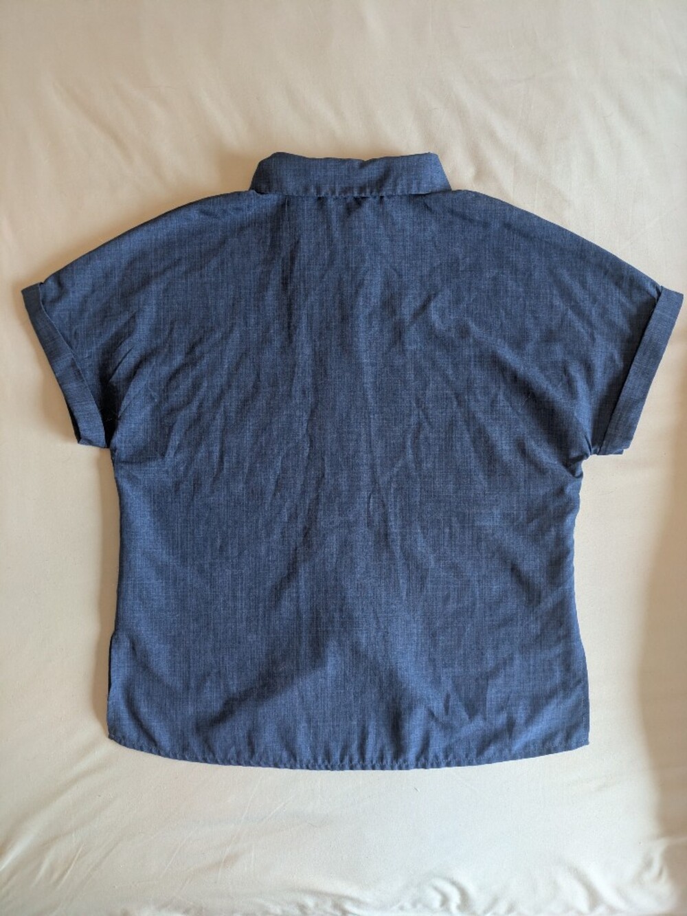 Classic Short-Sleeve Chambray Look Button-Up Shirt in Blue - Picture 3 of 12